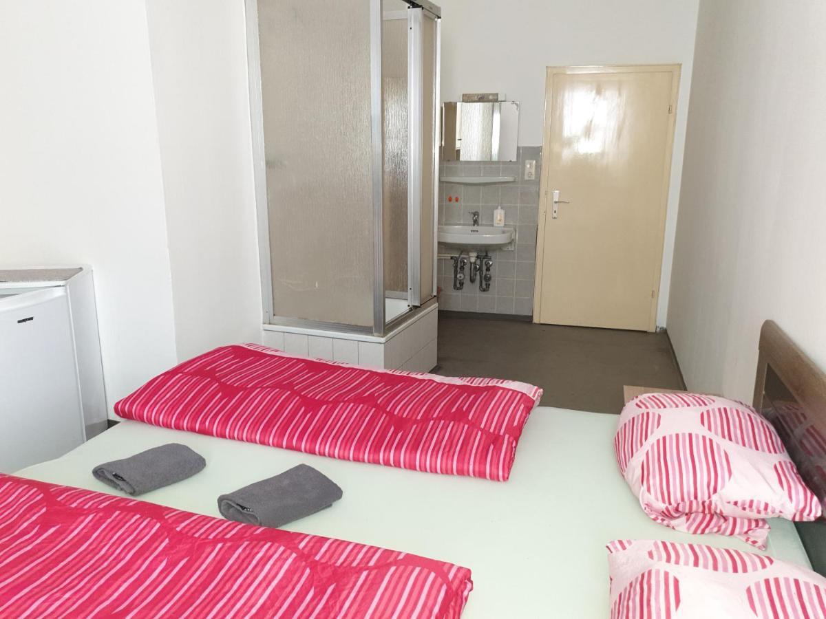 Hotel Pension Engel à Pfullendorf Extérieur photo