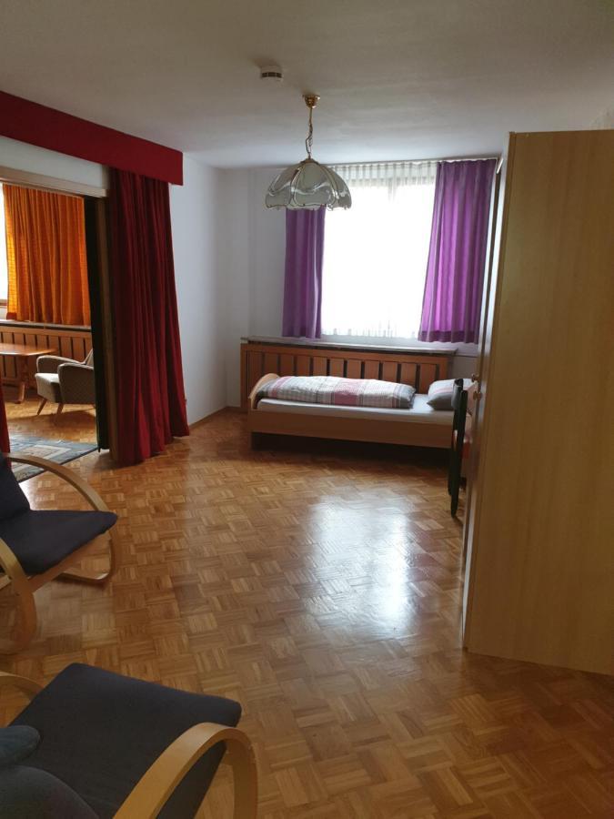 Hotel Pension Engel à Pfullendorf Extérieur photo