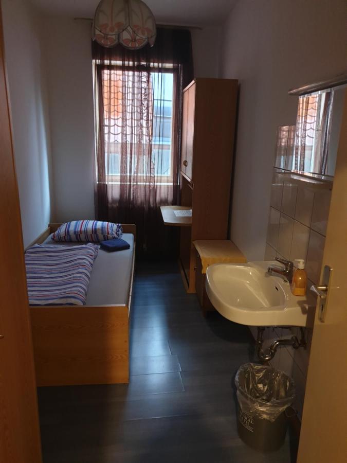 Hotel Pension Engel à Pfullendorf Extérieur photo