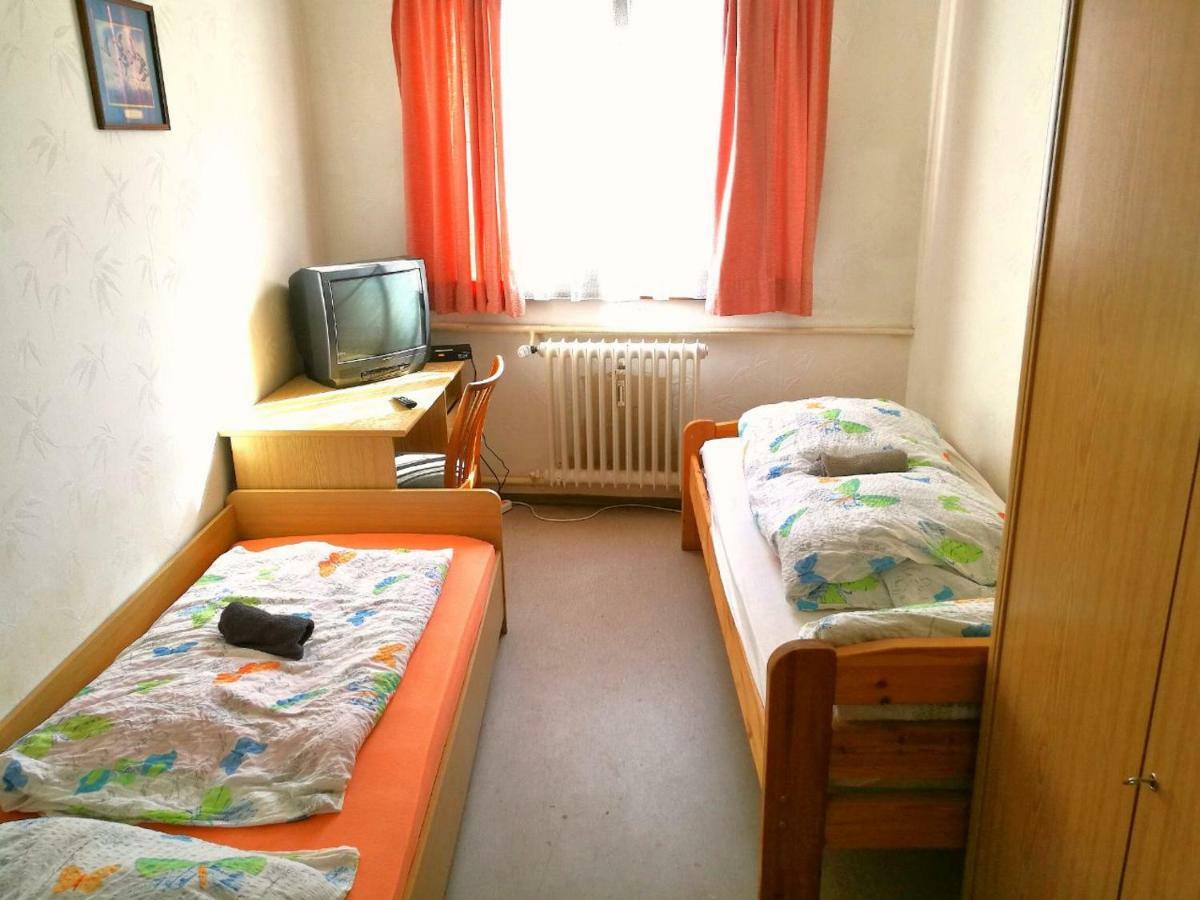 Hotel Pension Engel à Pfullendorf Extérieur photo